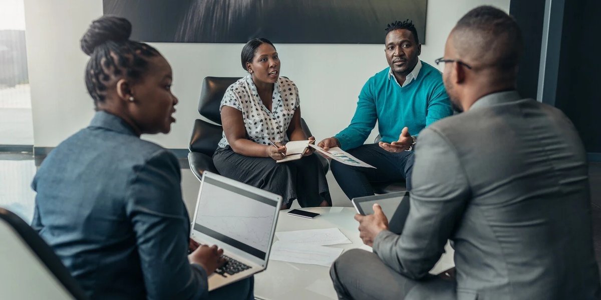 Réunion équipe professionnelle africaine